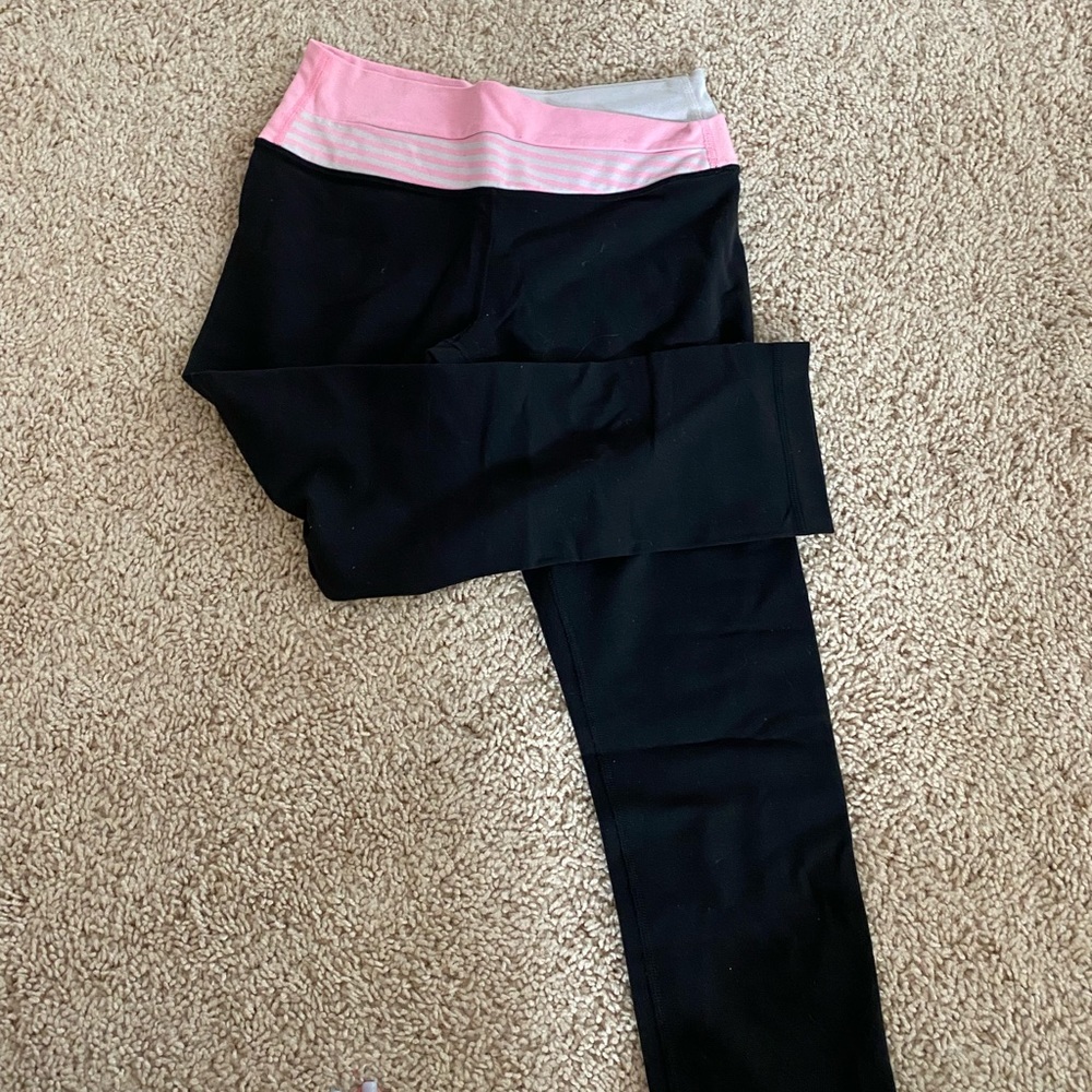 Lulu crop pants, v waist band